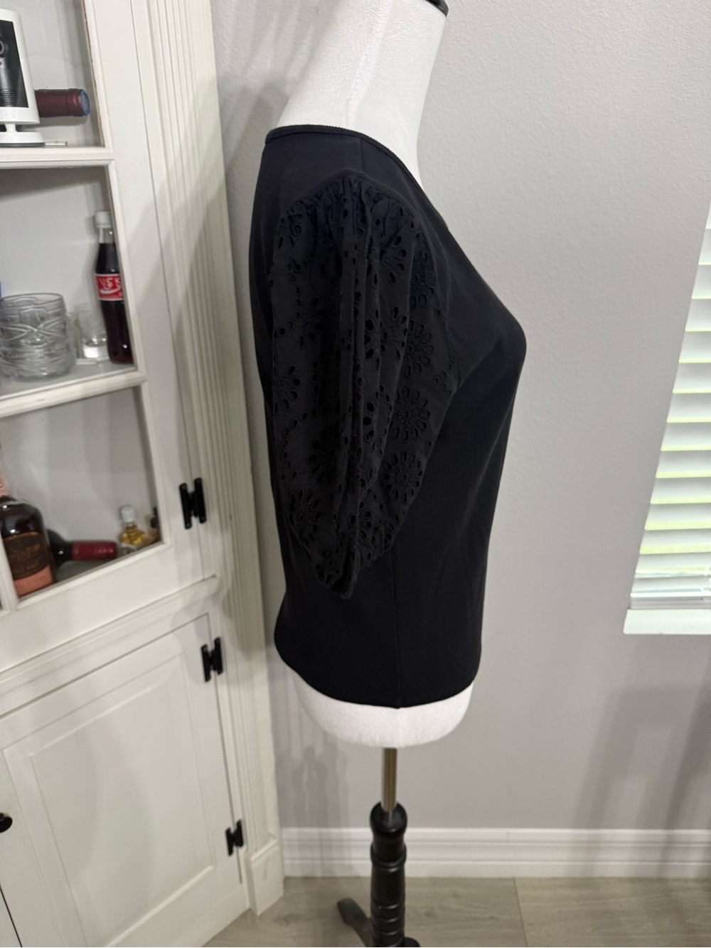 PAIGE Black Eyelet Puff Sleeve Short Sleeve Blouse - Picture 4 of 8